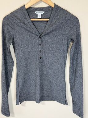 Athleta Uptempo Ribbed Henley Top SizeXXS Gray Long Sleeve Thumbholes Stretch